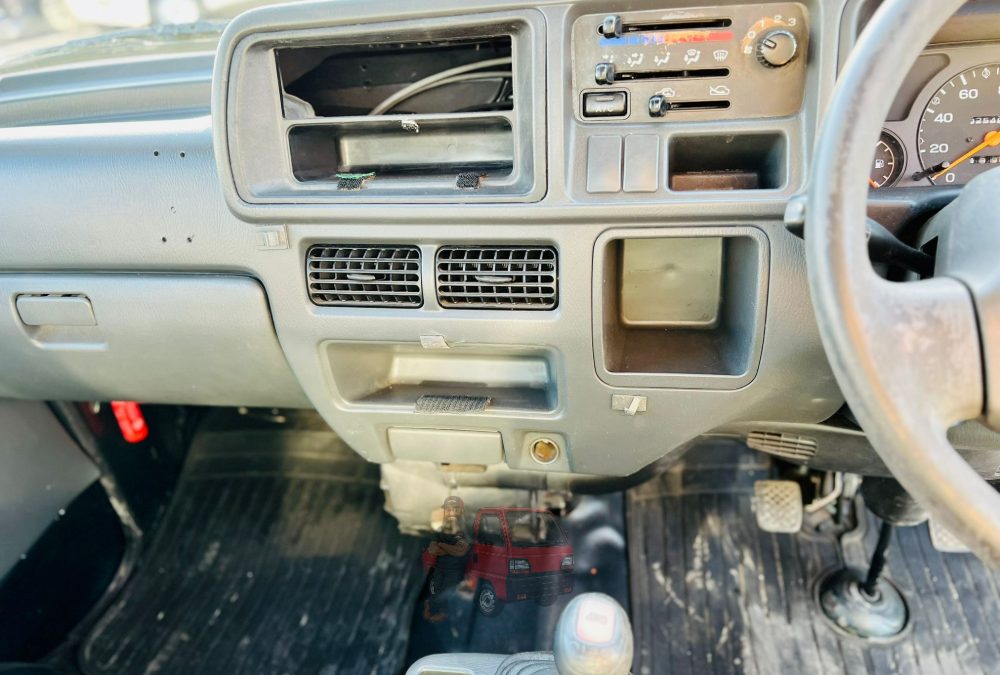 Subaru Sambar Truck Supercharged 2001 photo 6