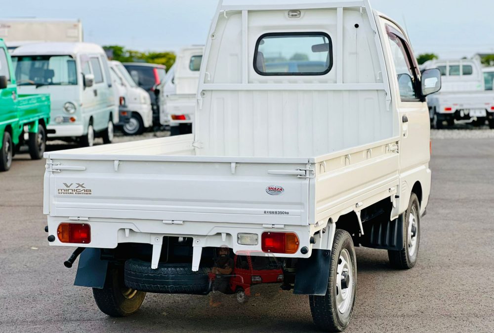 1994 Mitsubishi Minicab Truck 4WD photo 4