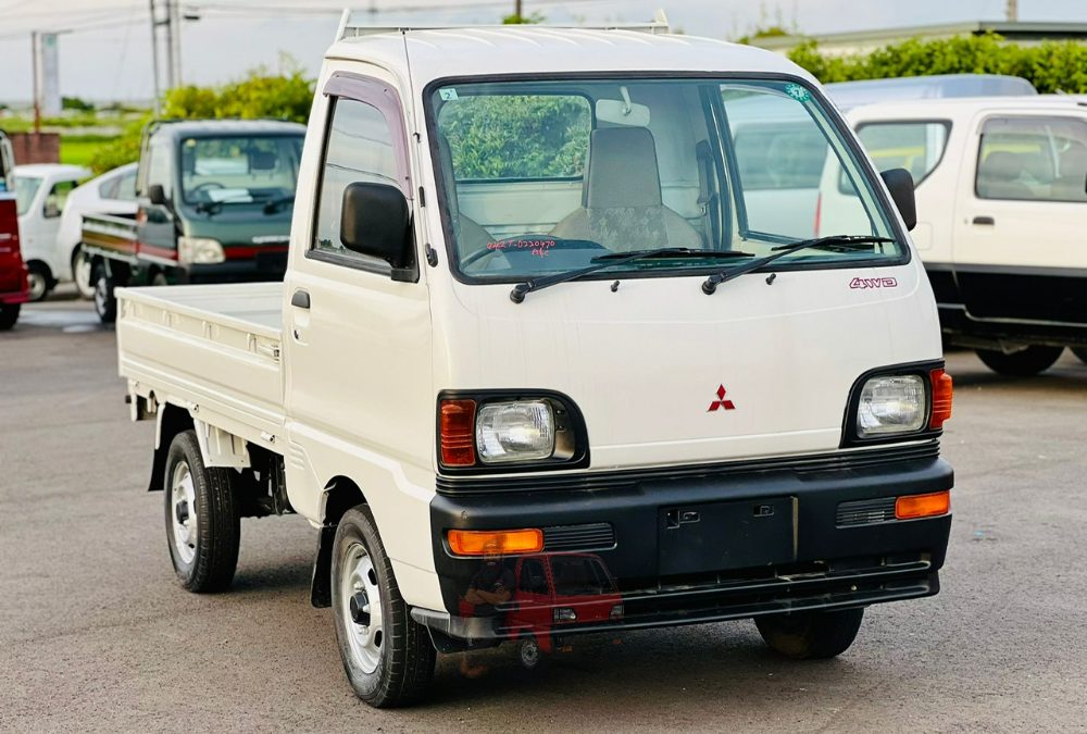 1994 Mitsubishi Minicab Truck 4WD photo 12
