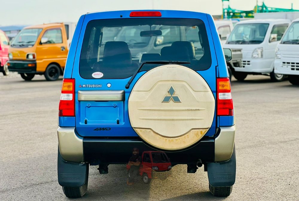 1998 Mitsubishi Pajero Mini 4WD photo 2