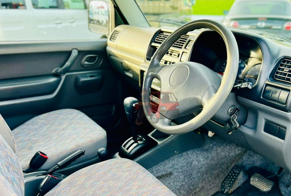 2000 Suzuki Jimny 4WD photo 6