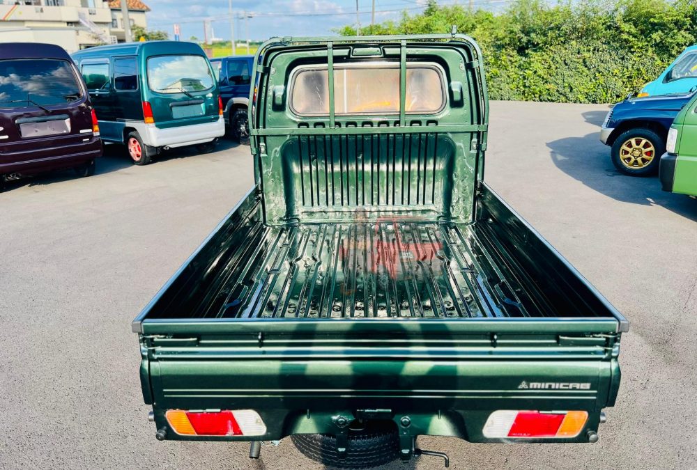 2000 Mitsubishi Minicab Truck 4WD photo 7