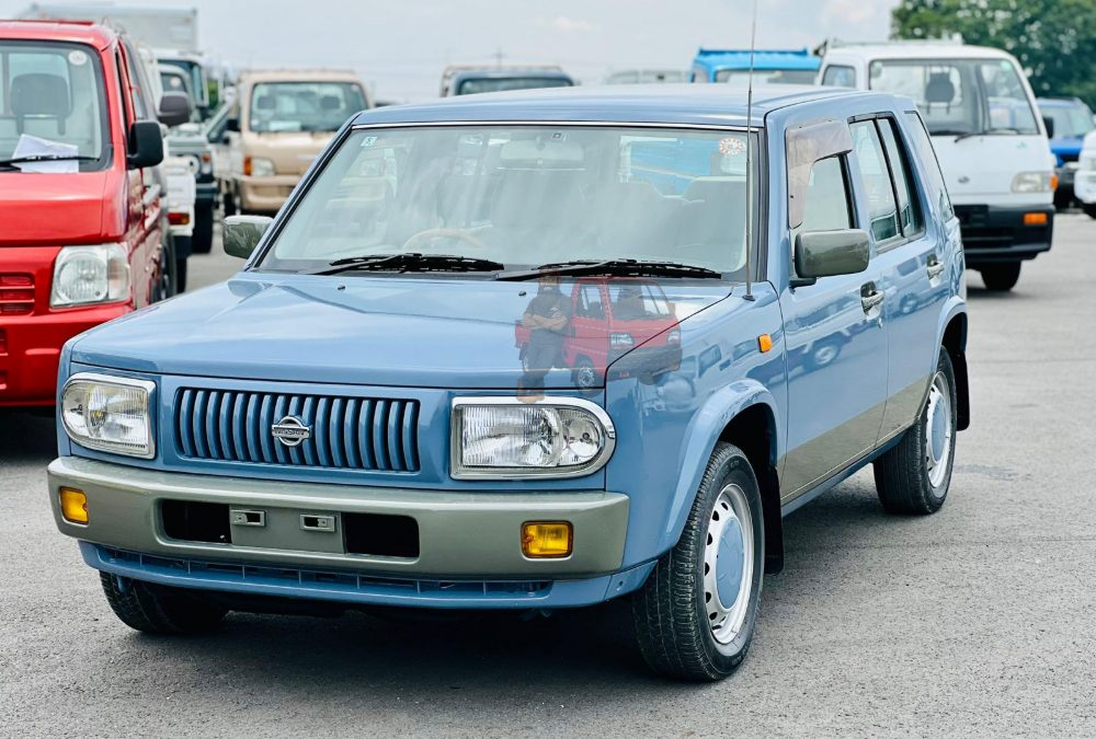 1998 Nissan Rasheen SUV photo 4