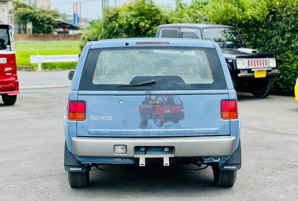1998 Nissan Rasheen SUV photo 6
