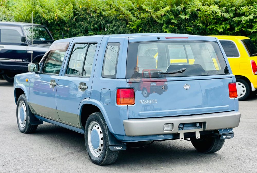 1998 Nissan Rasheen SUV photo 7