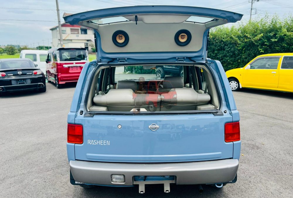 1998 Nissan Rasheen SUV photo 8