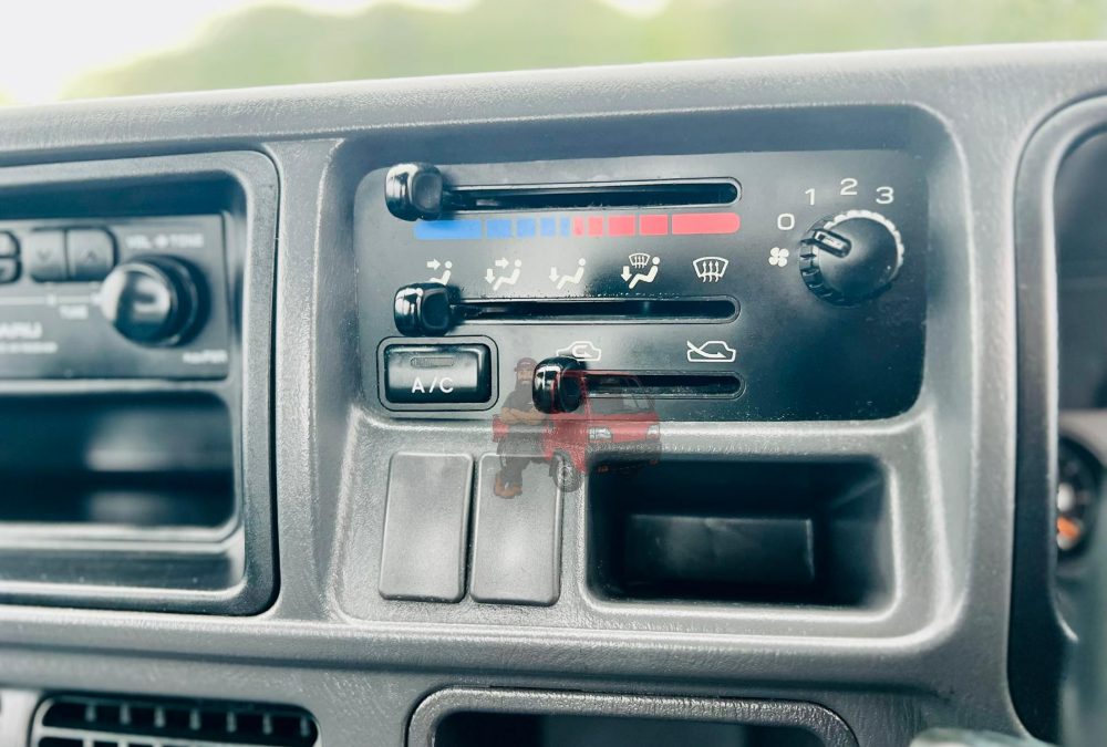 1999 Subaru Sambar Truck 4WD photo 11