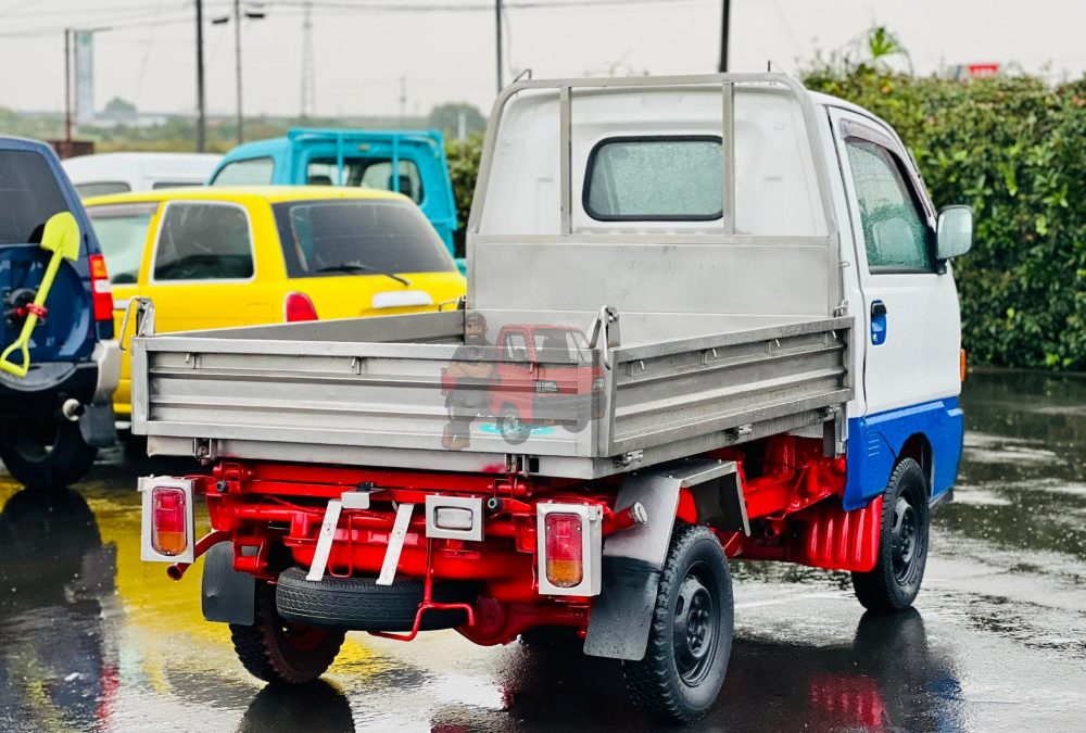 1997 Mitsubishi Minicab Dump Truck 4WD photo 3