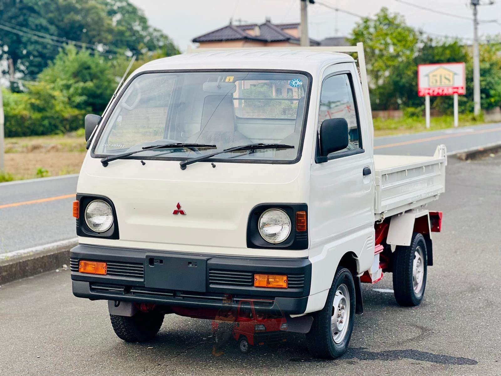1993 Mitsubishi Minicab Dump Truck photo 3