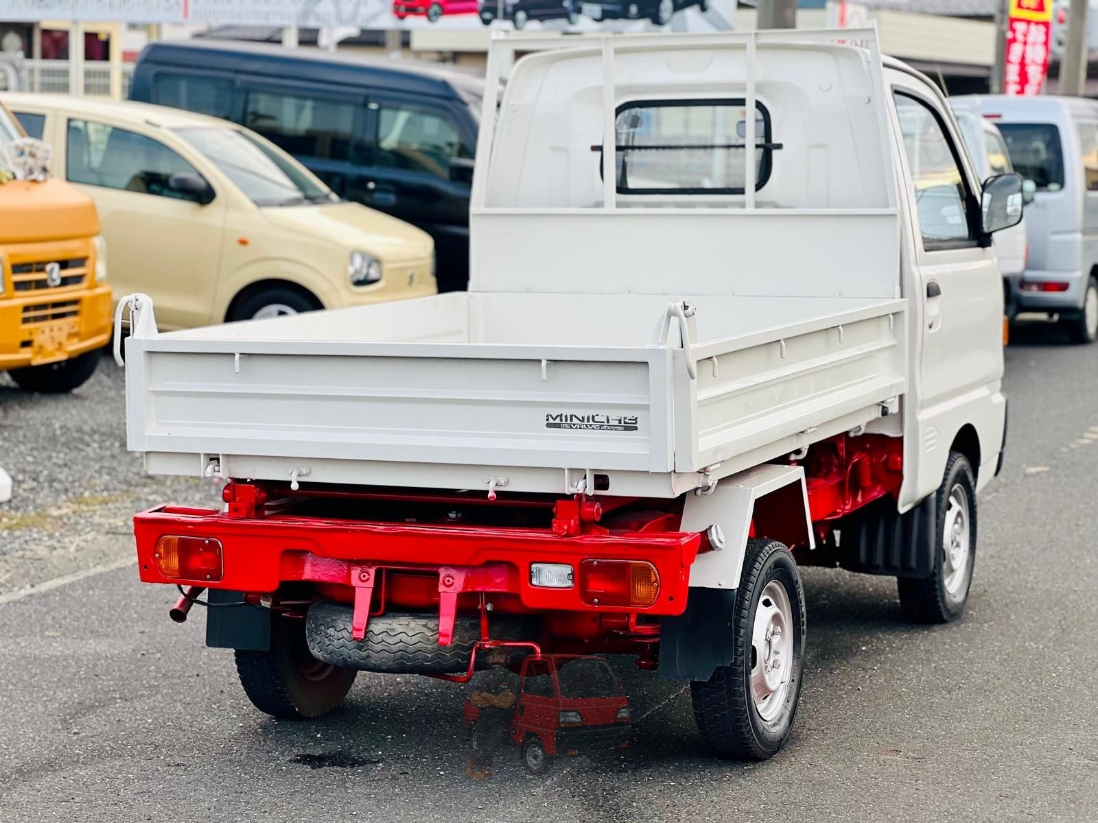 1993 Mitsubishi Minicab Dump Truck photo 5