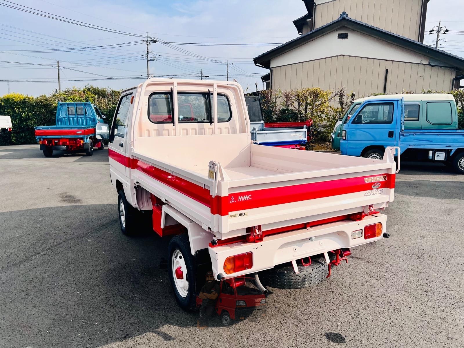 1990 Mitsubishi Minicab photo 3