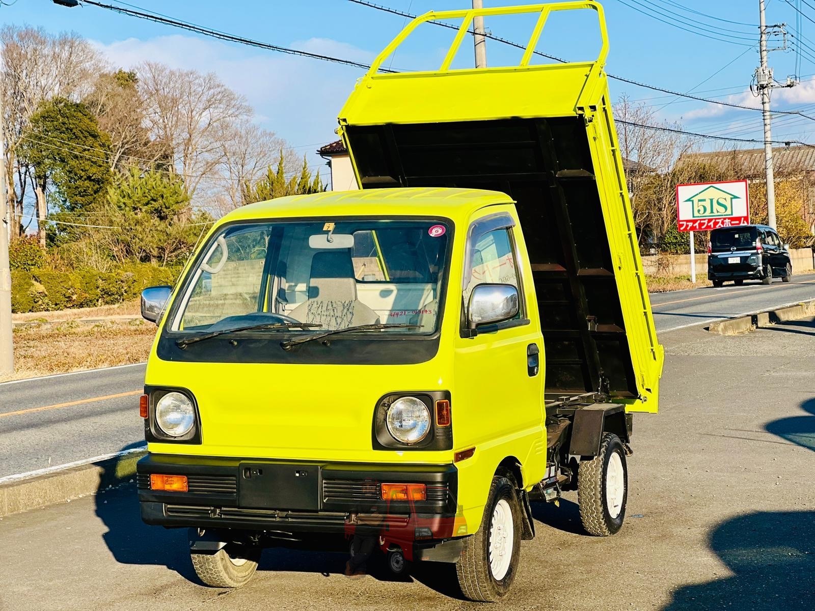 1992 Mitsubishi Dump Truck photo 5