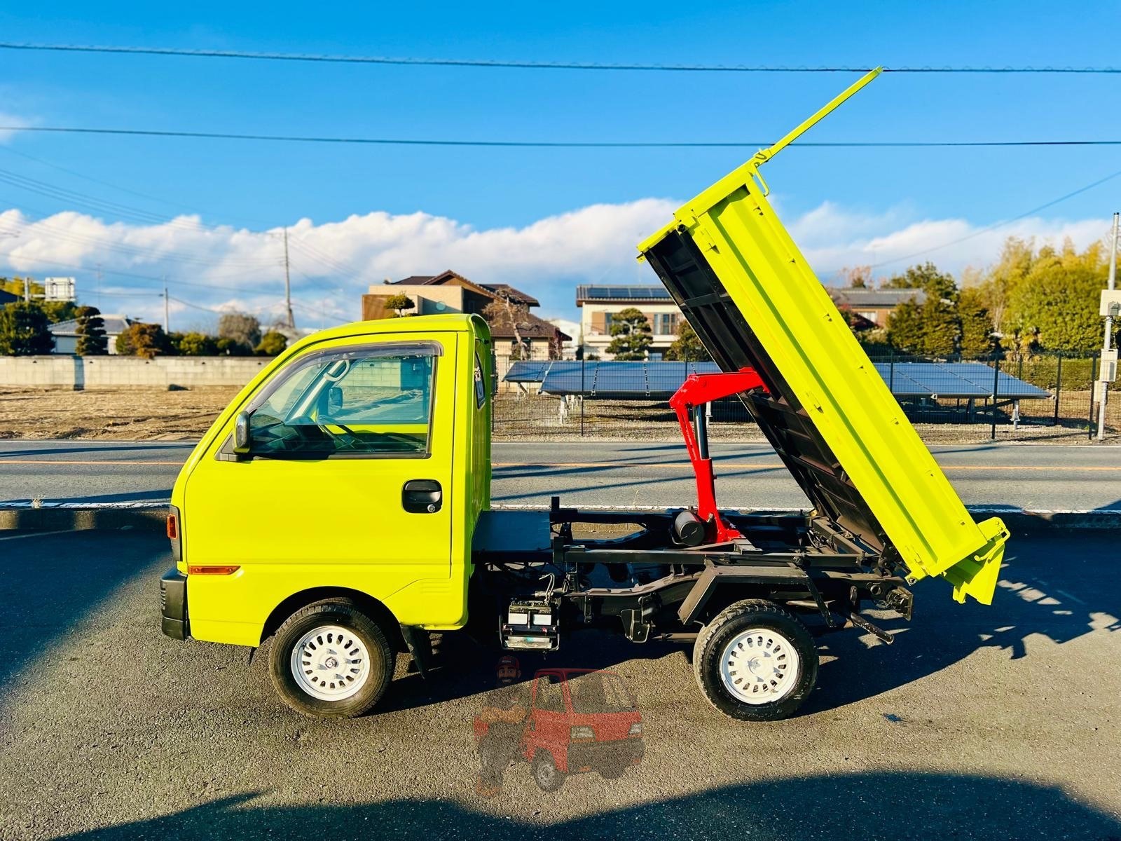 1992 Mitsubishi Dump Truck photo 11