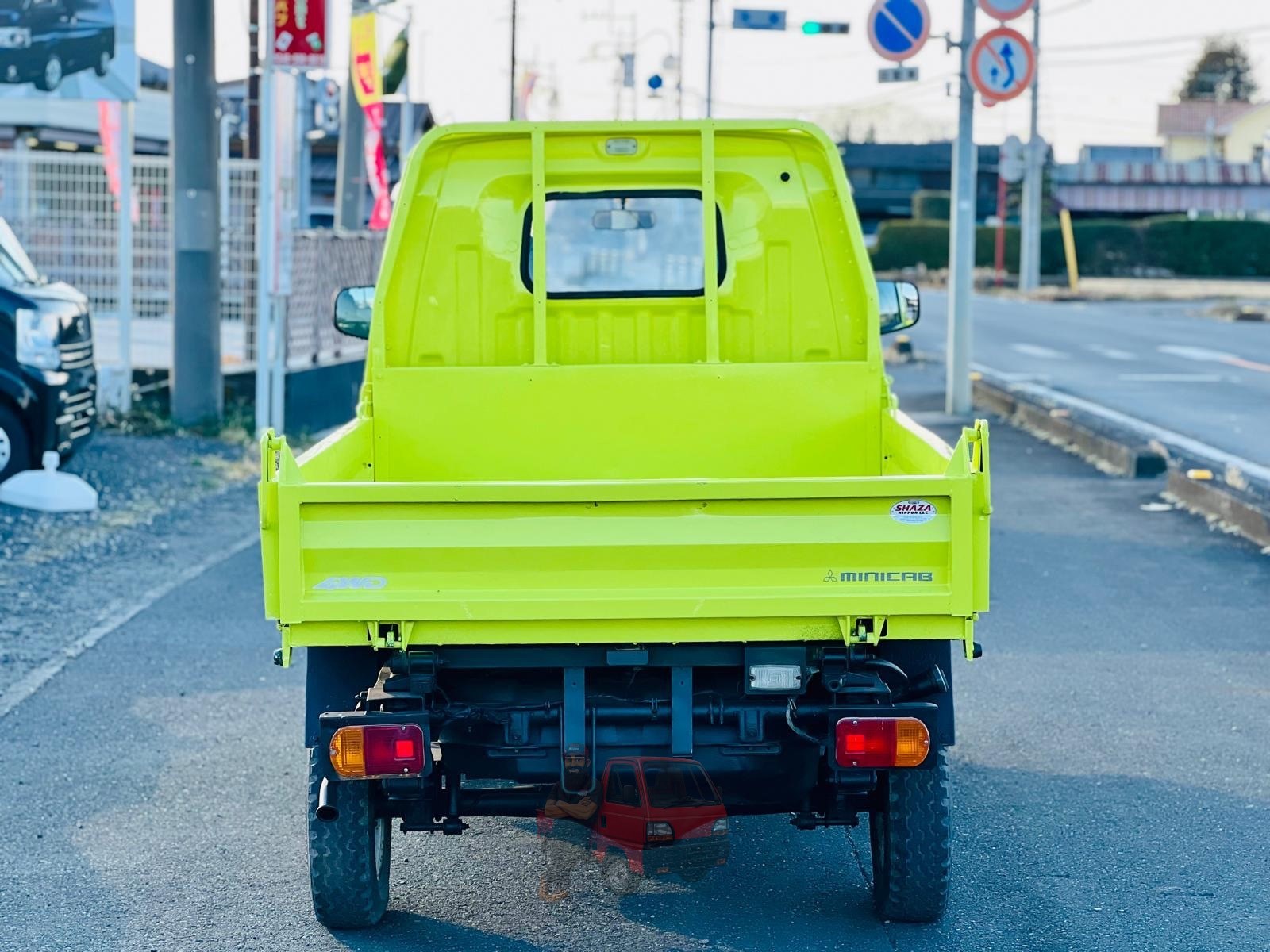 1992 Mitsubishi Dump Truck photo 8