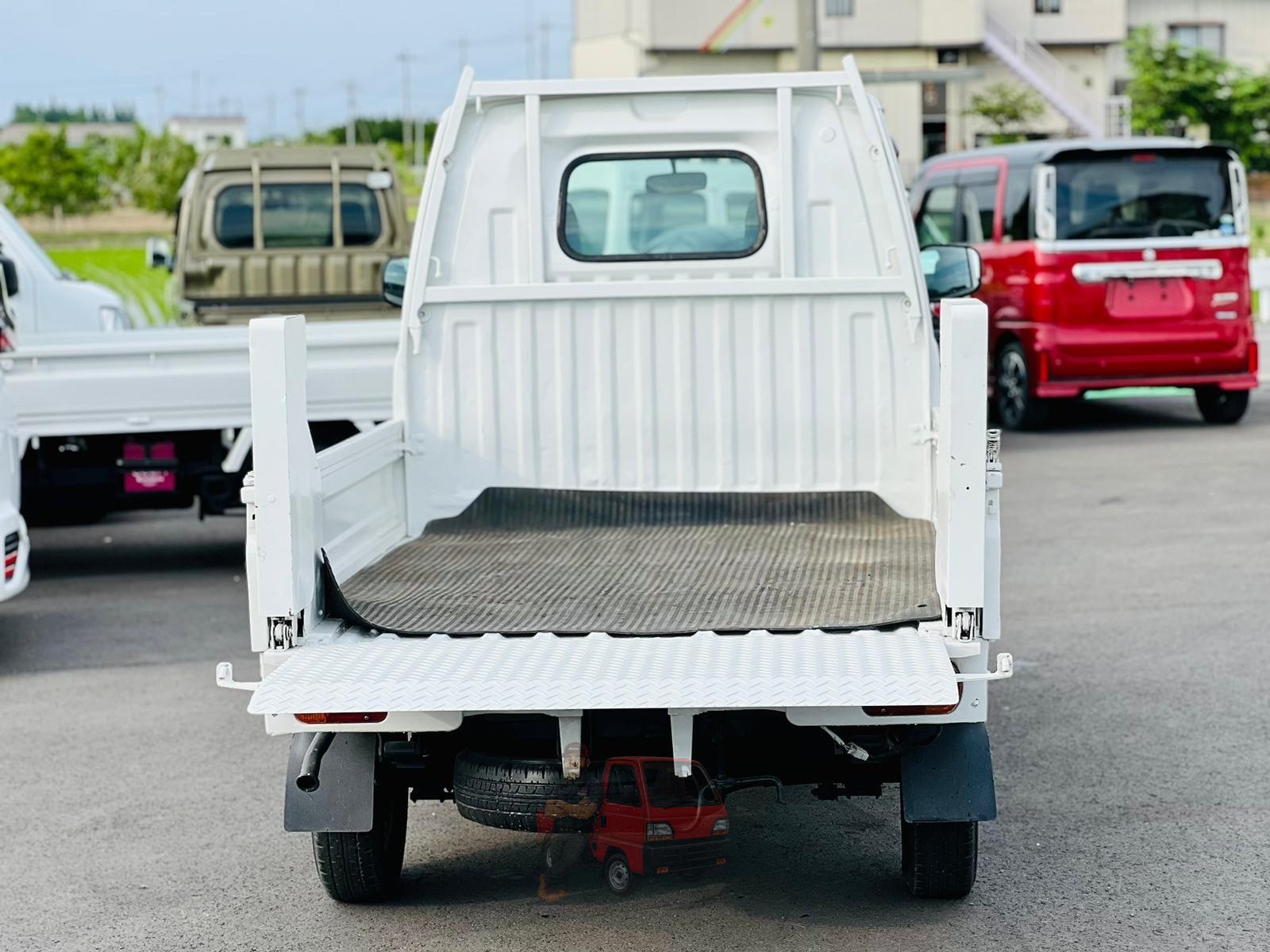1997 Mitsubishi Lift Gate Minicab photo 5