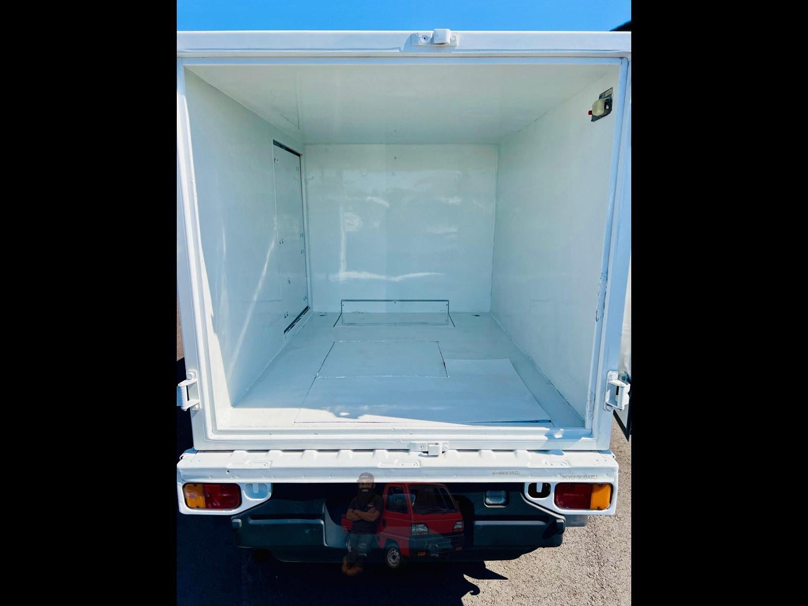 1996 Subaru Sambar photo 2