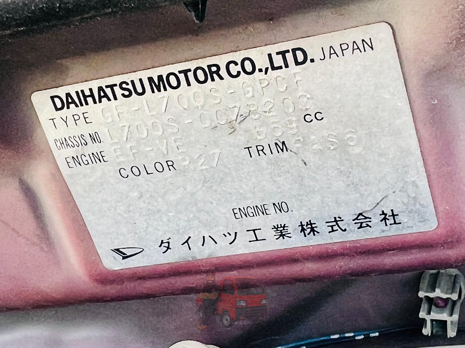 1999 Daihatsu Mira photo 8