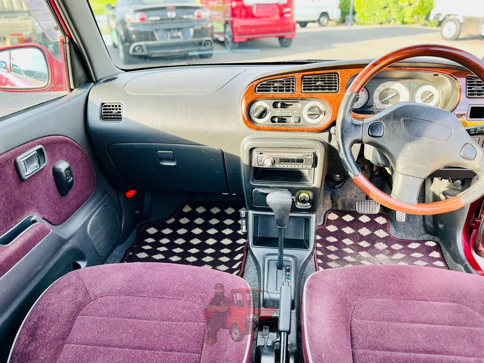 1999 Daihatsu Mira photo 10