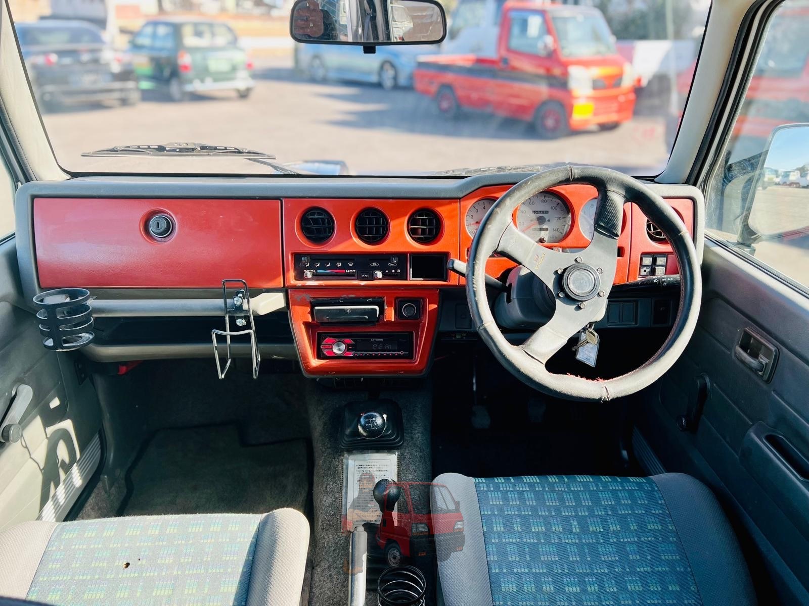 1998 Suzuki Jimny photo 8