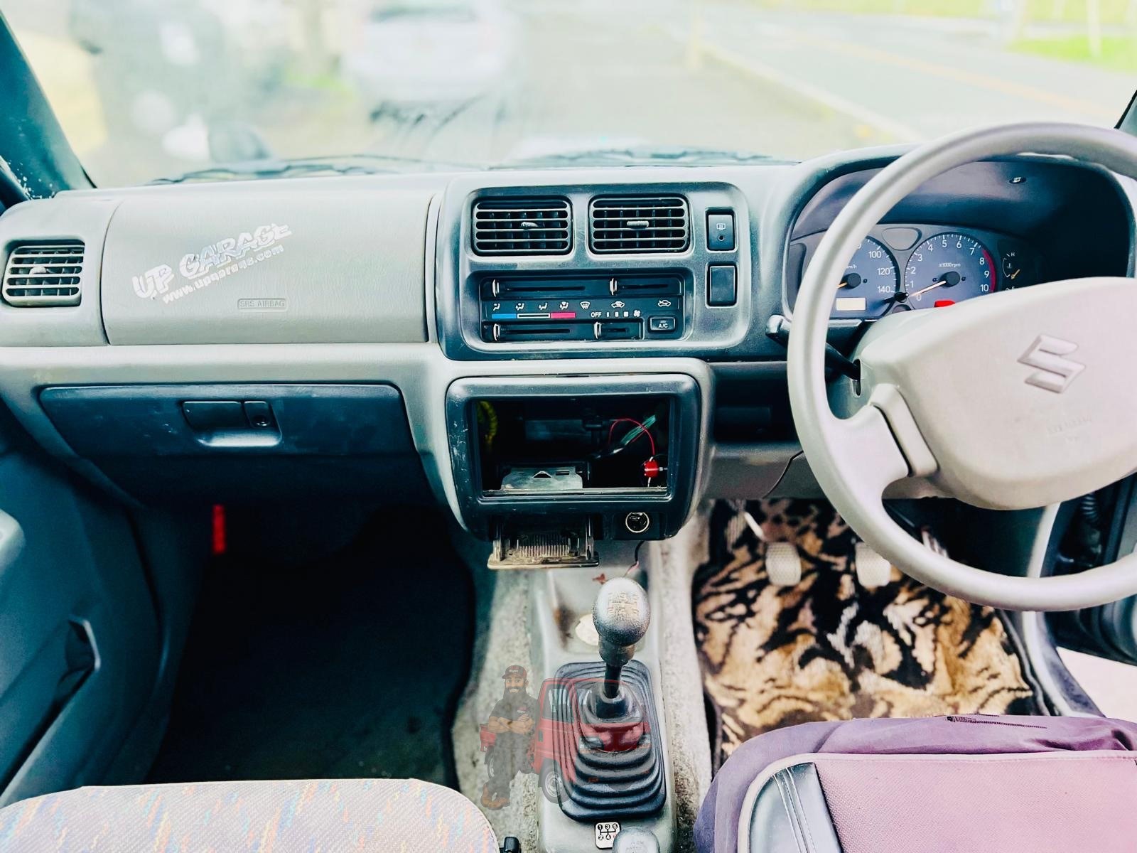 1999 Suzuki Jimny photo 10