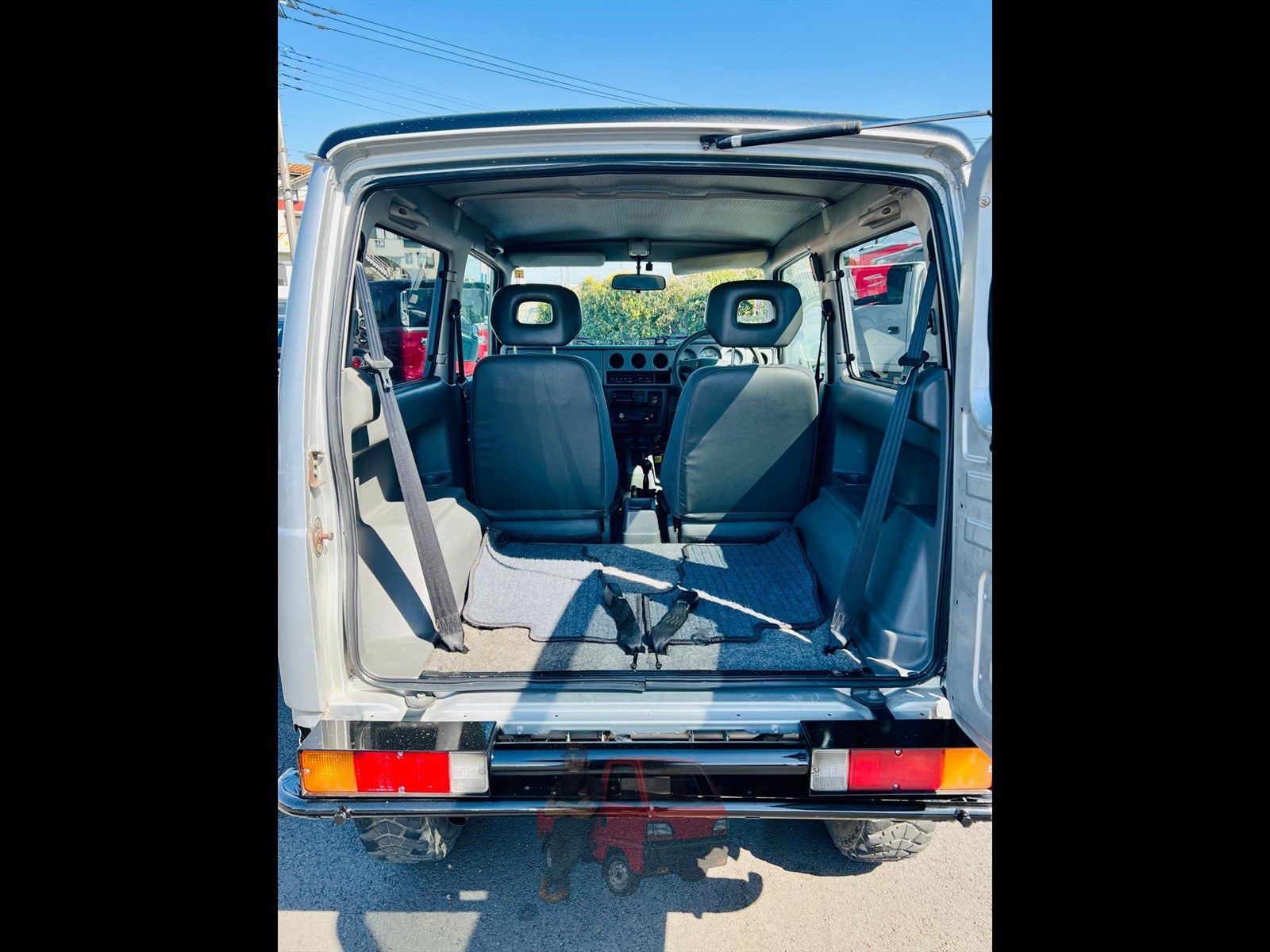 1998 Suzuki Jimny photo 2